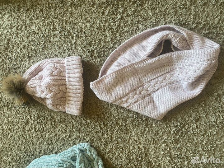 Комплект шапка с мех пампоном и шарф-труба