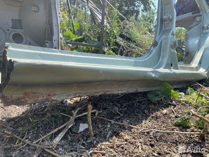 Стойка левая LADA Granta седан 11186 2013