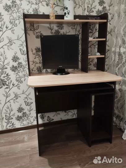 Компьютерный стол новый