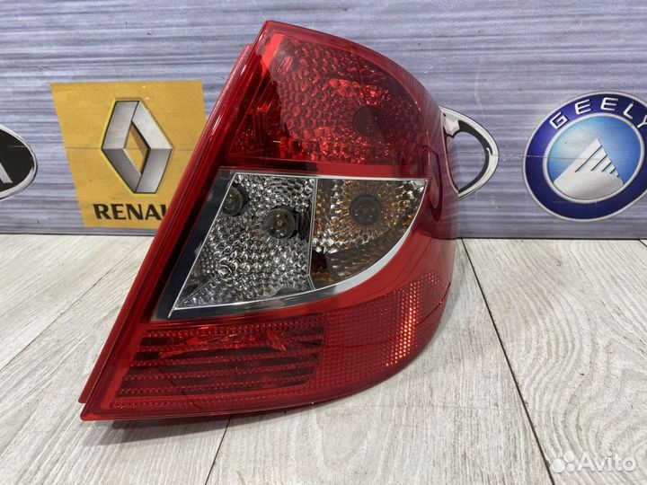Фонарь задний Renault symbol 2 NEW 08- Прав