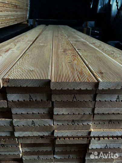 Строительство с досками лиственницы