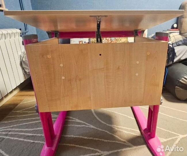 Детский письменный стол