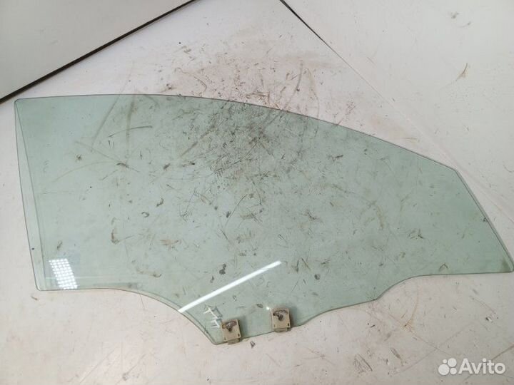 Стекло двери переднее правое Mazda 3 Z6 2008