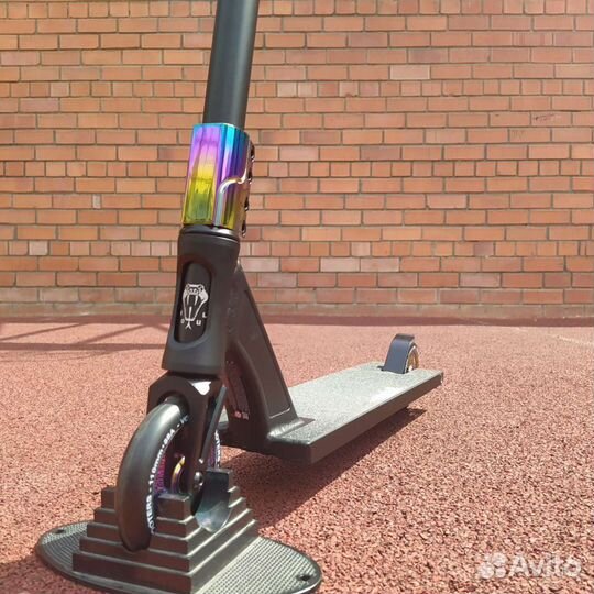 Трюковой самокат безрезьбовой новый