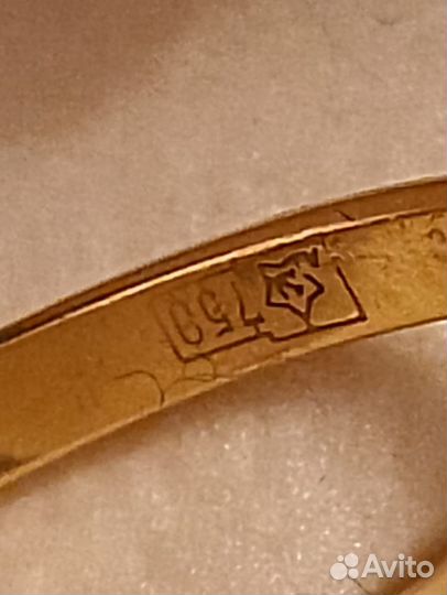 Золотое кольцо с бриллиантом СССР