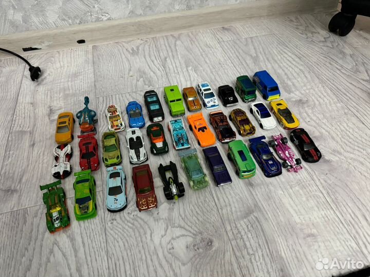 Hot wheels машинки