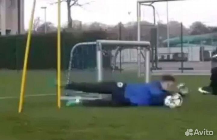 Тренер вратарей по футболу