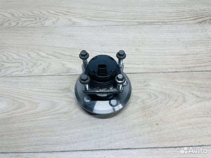 Ступица задняя Toyota Avensis 250