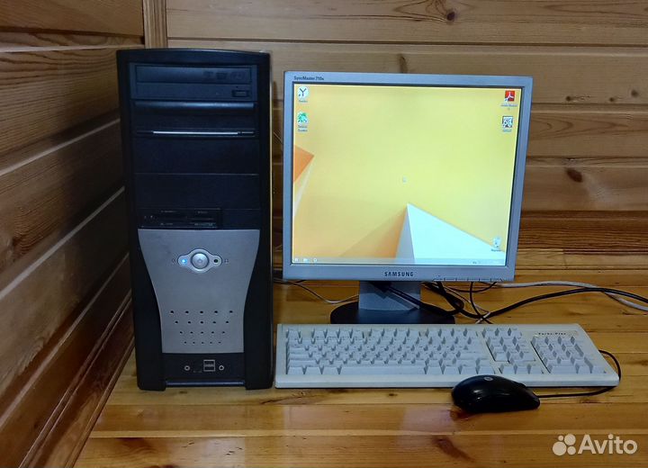 4-ядерный intel 2.66 ггц озу 4 Гб игры монитор 17'