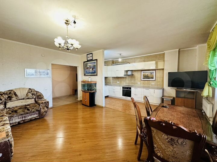 3-к. квартира, 94 м², 8/16 эт.