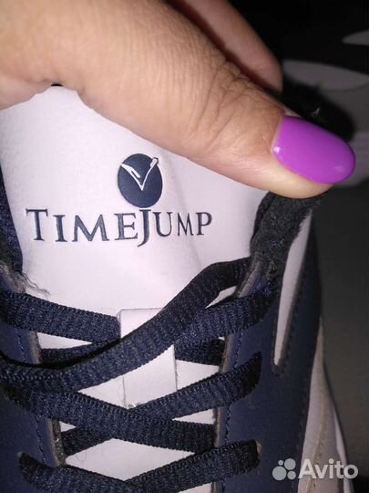 Кроссовки женские 40 размер новые