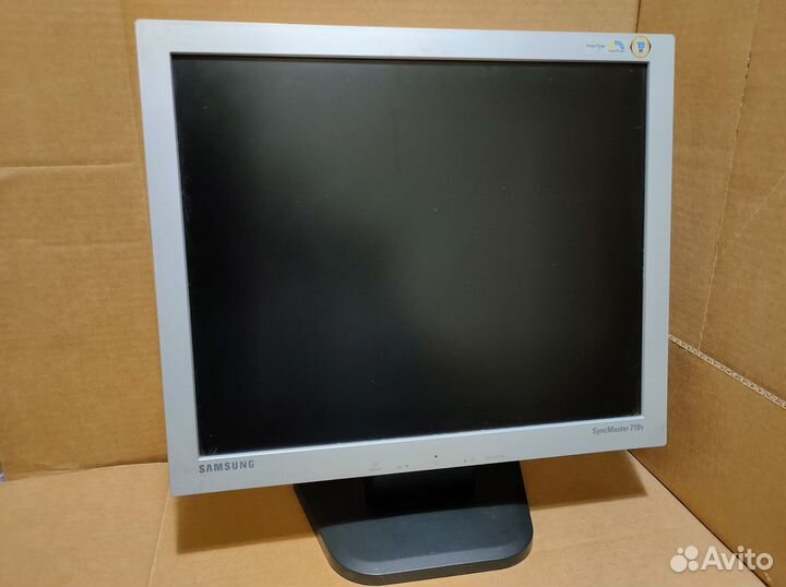 Монитор Samsung SyncMaster 710v