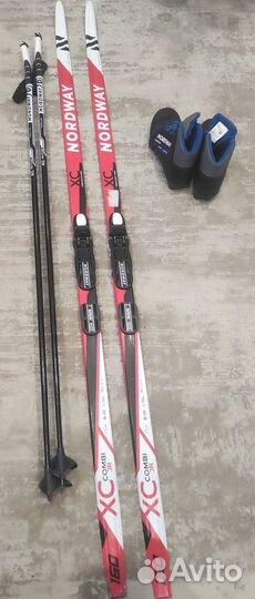 Комплект лыж с ботинками