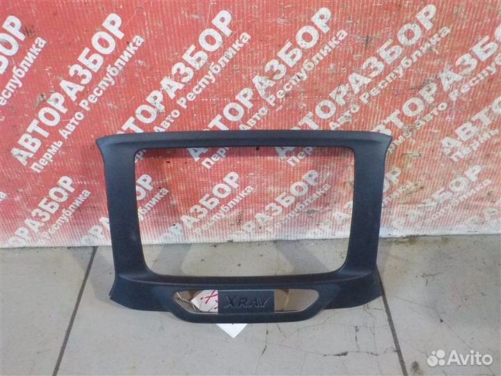 Рамка магнитолы LADA X-Ray 21129 2016