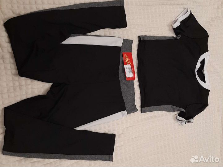 Костюм для фитнеса женский новый