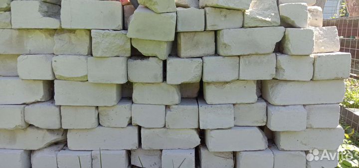 Кирпич бу