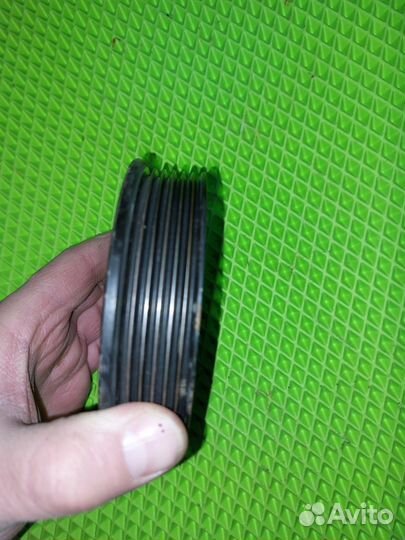 Шкив водяного насоса (помпы) Ford Focus 1 cdda