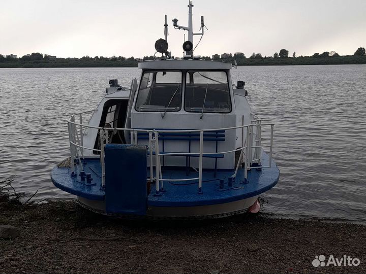 Теплоход луч 14351