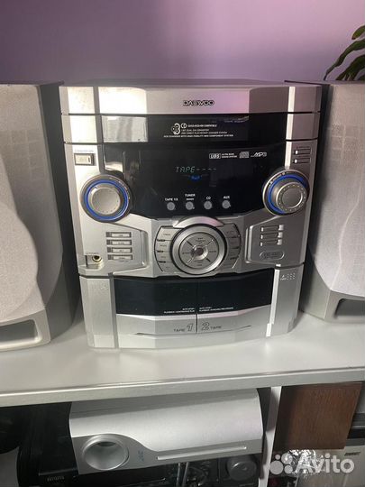 Музыкальный центр