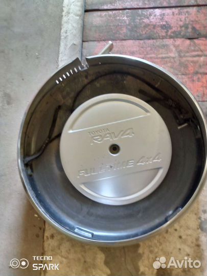 Колпак бокс запасного колеса Toyota