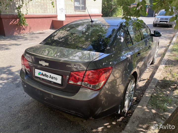 Chevrolet Cruze 1.6 МТ, 2010, 238 000 км