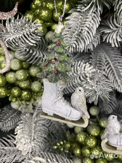 Новогодние елочные игрушки Коньки с птичками