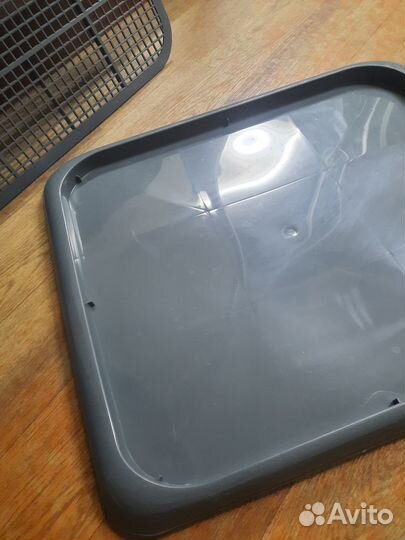 Лоток для собак со столбиком