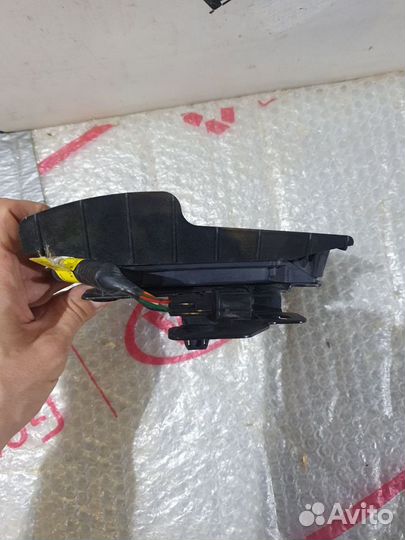 Датчик слепых зон левый Kia Ceed JD 2012-2018