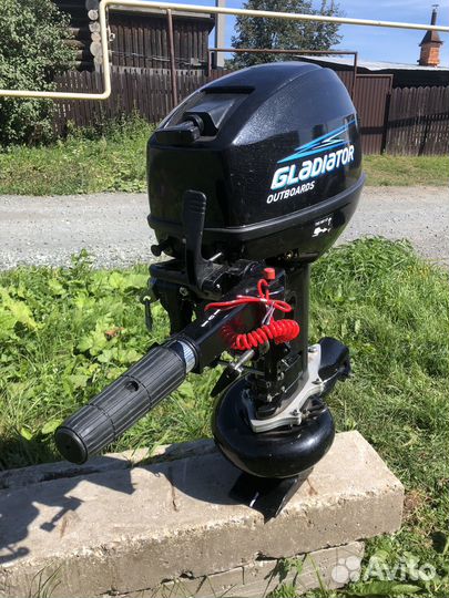 Лодочный мотор Gladiator + водомёт