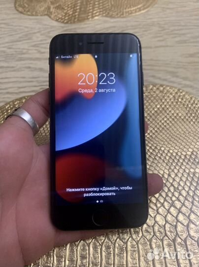 Телефон iPhone 7 32gb