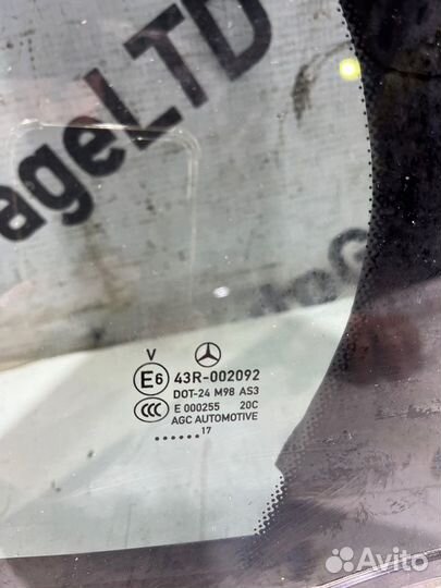 Форточка двери задняя левая Mercedes-Benz