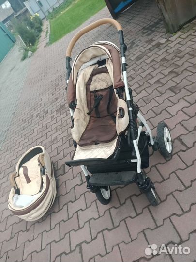 Прогулочная коляска