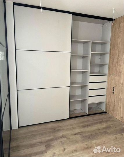 Шкаф-купе в стиле IKEA