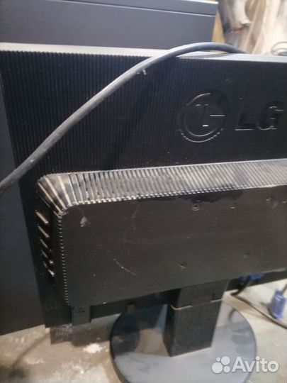 Системный блок с монитором