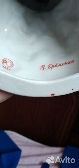 Фарфоровые статуэтки девушек