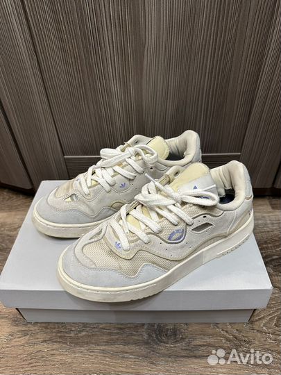 Кроссовки adidas