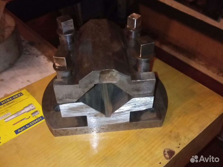 Призма станочная