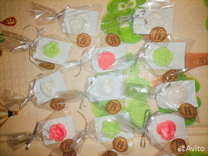 Мыло ручной работы маленький сувенир к 8 марта