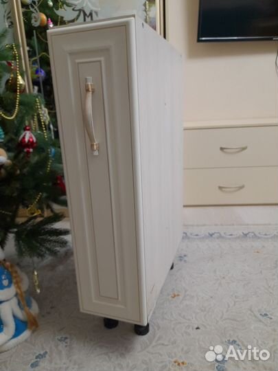 Бутылочница выдвижная на 200