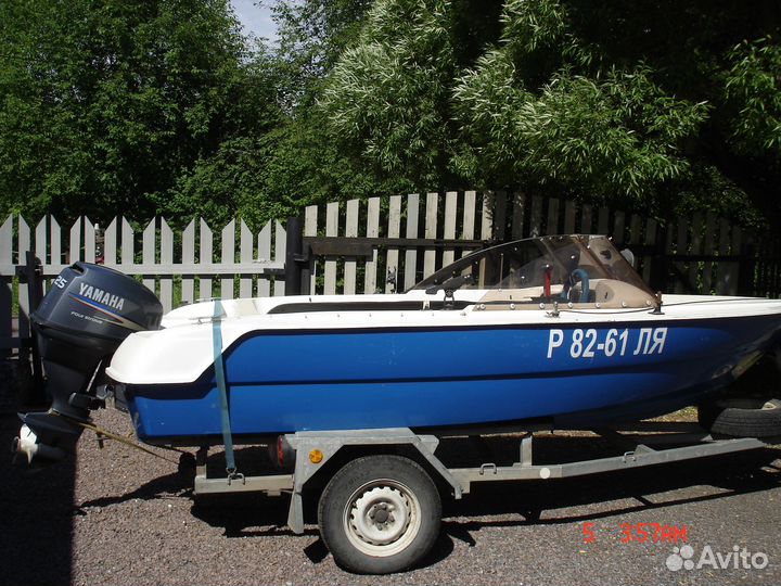 Катер для рыбалки и прогулок