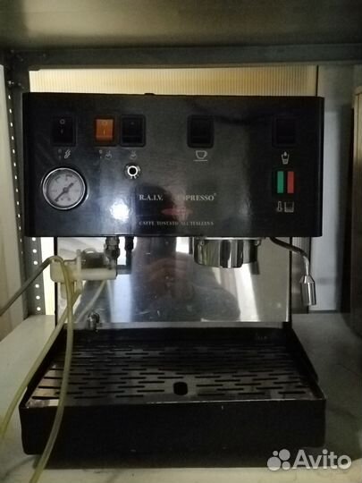Продам одногруппную кофемашину raiv Италия