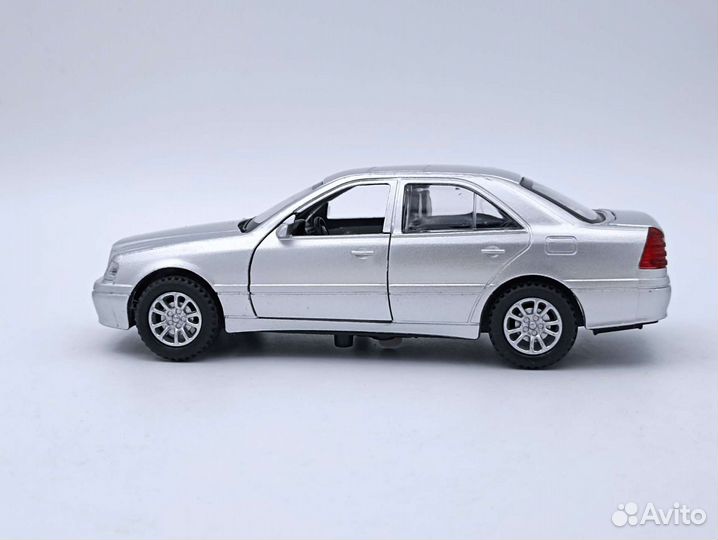 Коллекционные модели Mercedes C W 201, W 202