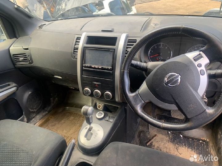 Обшивка салона 68410-JG00A на Nissan X-Trail DNT31