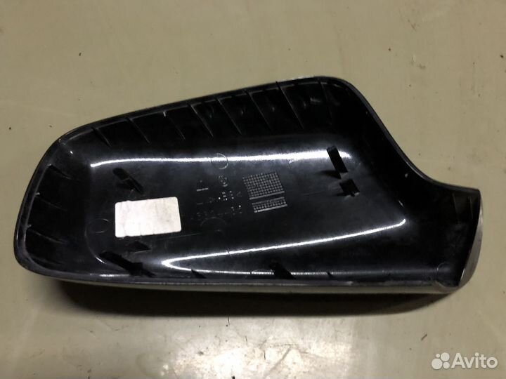 Декоративная крышка левого зеркала BMW 7 E65 3 Е46