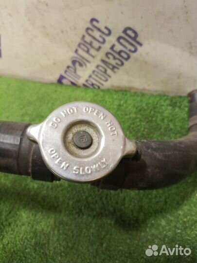 Патрубок системы охлаждения Dodge Caliber