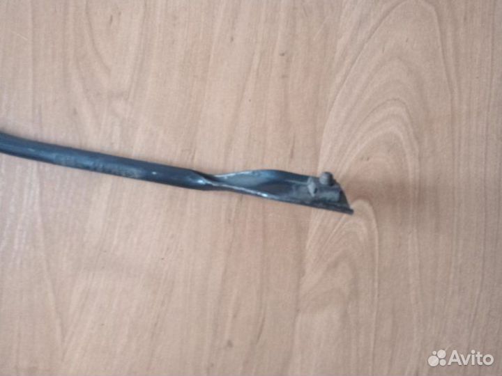 Кронштейн замка капота Volkswagen Passat B5 седан