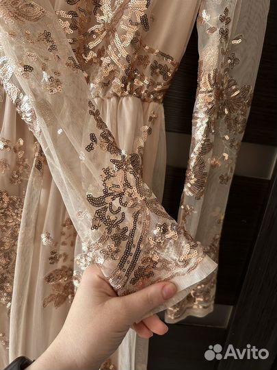 Платье вечернее с пайетками (размер S)