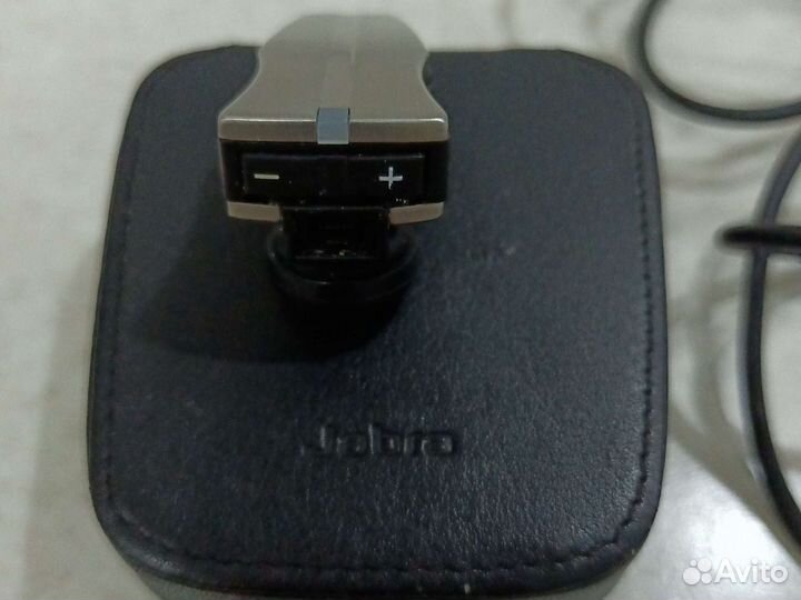 Блютуз наушник jabra