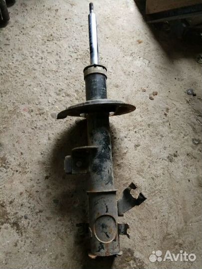 Амортизатор Инфинити QX 35