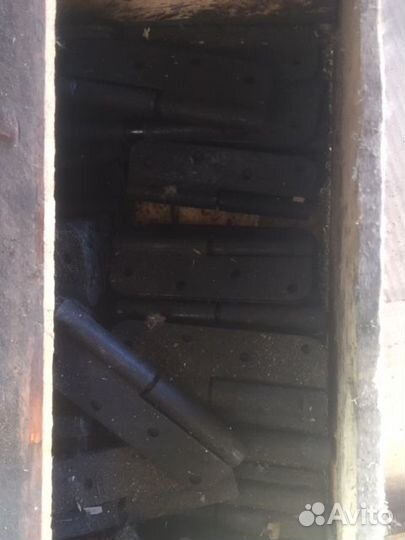 Петли для дверей